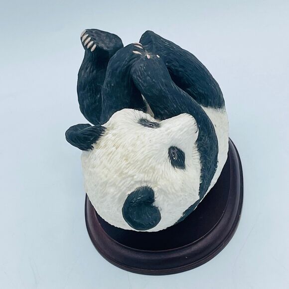 Vintage Lenox Smithsonian Institute PANDA Bear Fine Porcelain Figurine & Base - Picture 3 of 8